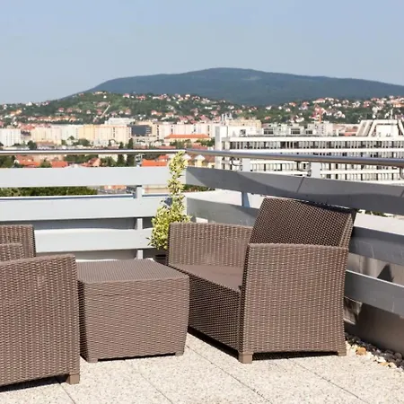 Sky Panorama Apartman Pecs Exterior photo
